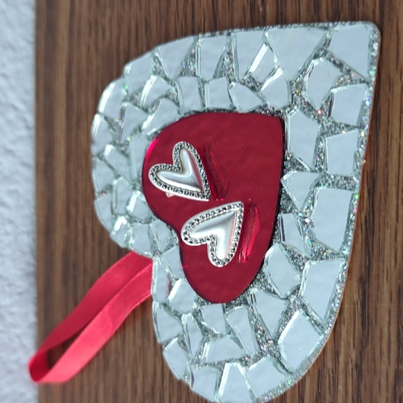 NEW Lucky Brand Crystal Heart Post Earrings - Picture 3 of 6